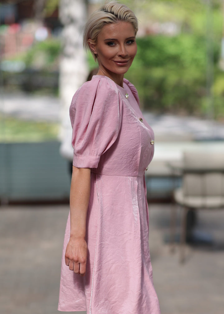 Rózsaszín